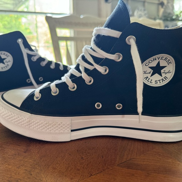 Women’s Platform Converse 10.5 - Picture 6 of 8